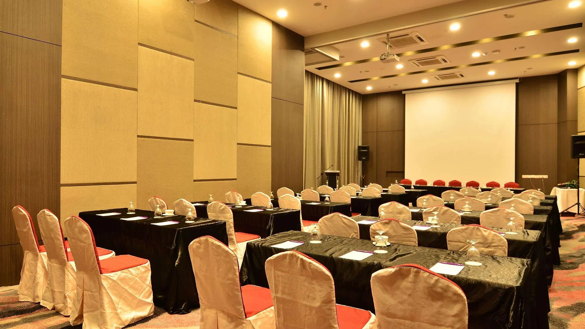 Mercure Selangor Selayang Batu Caves Hotel